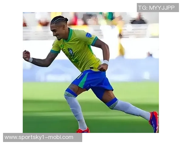 瓦科亲自为克雷桑剪胡子社媒晒照引发球迷热议 瓦科亲自为克雷桑剪胡子社媒晒照引发球迷热议